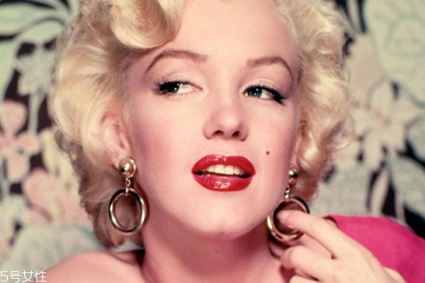 瑪麗蓮夢露的痣怎么畫 盤點(diǎn)演藝圈的痣美人 瑪麗蓮夢露的痣怎么畫 盤點(diǎn)演藝圈的痣美人