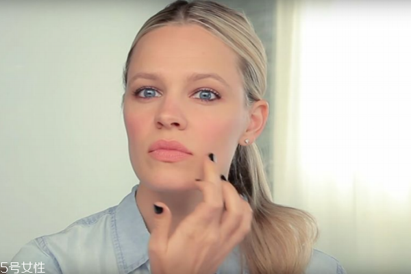 瑪麗蓮夢露的痣怎么畫 盤點(diǎn)演藝圈的痣美人 瑪麗蓮夢露的痣怎么畫 盤點(diǎn)演藝圈的痣美人