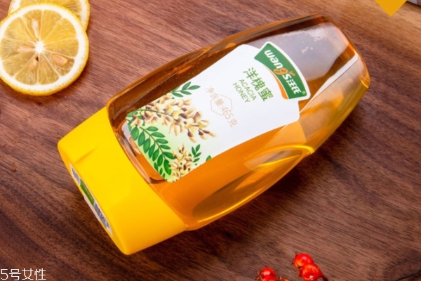 蜂蜜為什么不能用開水泡 會破壞營養(yǎng)物質 蜂蜜為什么不能用開水泡 會破壞營養(yǎng)物質