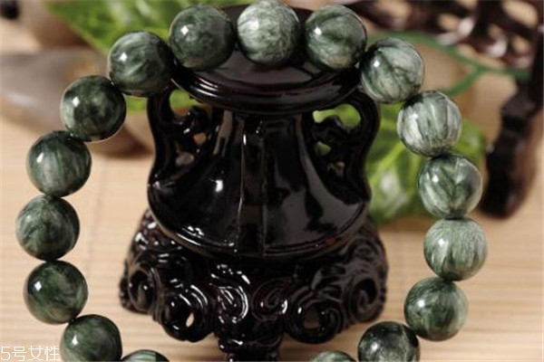 綠龍晶多少錢一克 價(jià)值并不高 綠龍晶多少錢一克 價(jià)值并不高