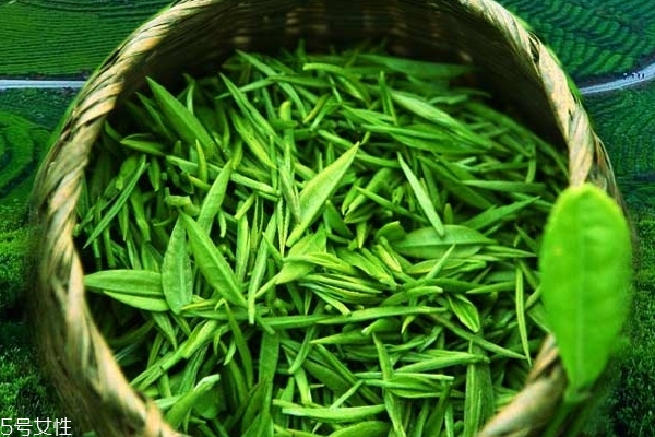 碧螺春為什么叫碧螺春 皇帝賜名 碧螺春為什么叫碧螺春 皇帝賜名