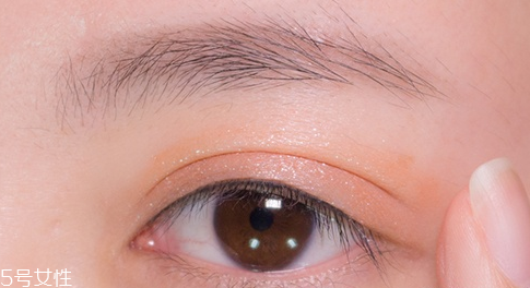 韓國(guó)橘色系妝容教程 韓國(guó)橘色淡妝步驟畫法 韓國(guó)橘色系妝容教程 韓國(guó)橘色淡妝步驟畫法