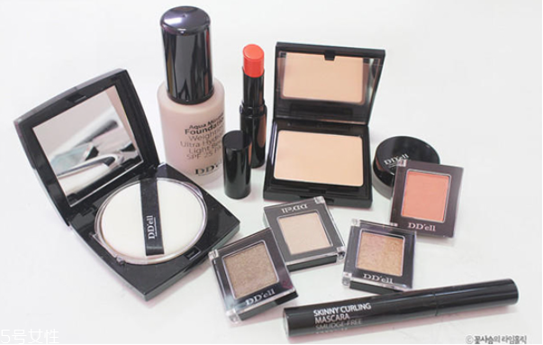 韓國(guó)橘色系妝容教程 韓國(guó)橘色淡妝步驟畫法 韓國(guó)橘色系妝容教程 韓國(guó)橘色淡妝步驟畫法