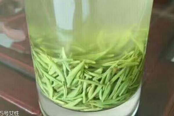 信陽(yáng)毛尖有保質(zhì)期嗎 一般一年左右 信陽(yáng)毛尖有保質(zhì)期嗎 一般一年左右