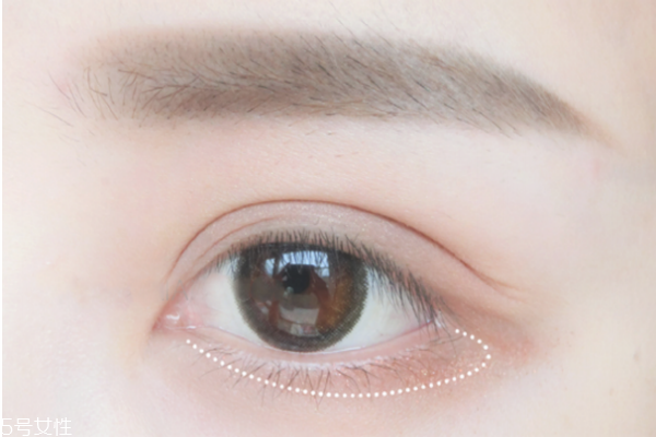 日系小清新妝容的畫法 不同風(fēng)格的日系妝容 日系小清新妝容的畫法 不同風(fēng)格的日系妝容