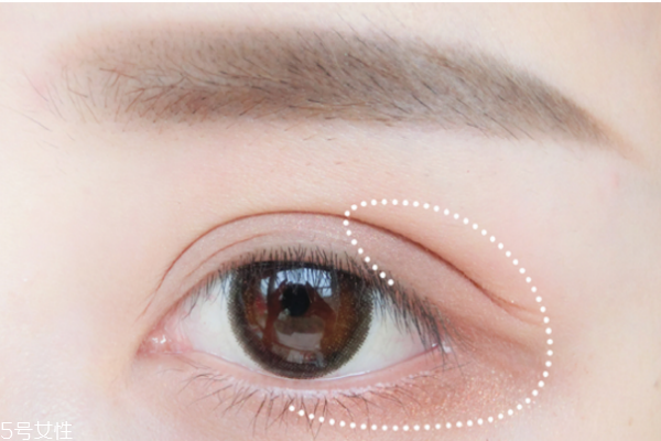 日系小清新妝容的畫法 不同風(fēng)格的日系妝容 日系小清新妝容的畫法 不同風(fēng)格的日系妝容