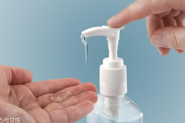 泡沫洗手液和普通洗手液哪個(gè)好 3步挑對(duì)洗手液