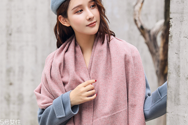 羊毛圍巾扎脖子怎么辦 用這幾招解決 羊毛圍巾扎脖子怎么辦 用這幾招解決