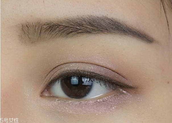 日系妝容的特點(diǎn)分解圖 日系大眼娃娃妝步驟 日系妝容的特點(diǎn)分解圖 日系大眼娃娃妝步驟