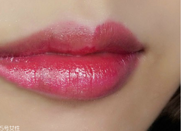 日系妝容的特點(diǎn)分解圖 日系大眼娃娃妝步驟 日系妝容的特點(diǎn)分解圖 日系大眼娃娃妝步驟