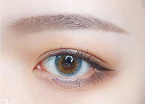 日系妝容的特點(diǎn)分解圖 日系大眼娃娃妝步驟 日系妝容的特點(diǎn)分解圖 日系大眼娃娃妝步驟