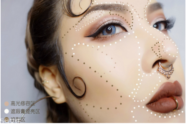 歐美妝容的步驟圖解 藍色煙熏妝讓你驚艷全場 歐美妝容的步驟圖解 藍色煙熏妝讓你驚艷全場