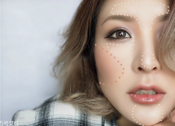 小煙熏妝的畫法步驟圖解 紫色小煙熏眼妝教程 小煙熏妝的畫法步驟圖解 紫色小煙熏眼妝教程