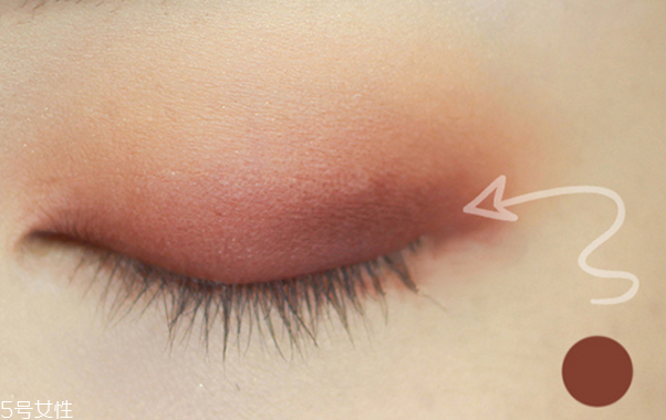 元旦約會妝容步驟畫法 優(yōu)雅又有女人味 元旦約會妝容步驟畫法 優(yōu)雅又有女人味