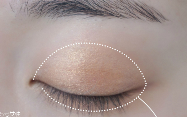 元旦約會妝容步驟畫法 優(yōu)雅又有女人味 元旦約會妝容步驟畫法 優(yōu)雅又有女人味