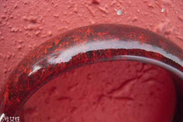 雞血石手鐲真假鑒定 從這幾點(diǎn)來(lái)看 雞血石手鐲真假鑒定 從這幾點(diǎn)來(lái)看