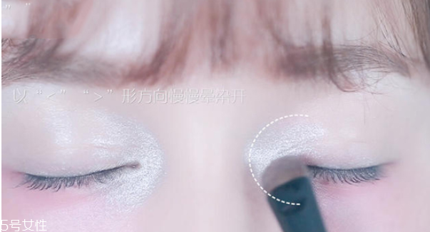 森繪梨佳妝容教程 森繪梨佳妝容特點 森繪梨佳妝容教程 森繪梨佳妝容特點