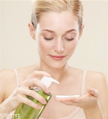 植村秀卸妝油和fancl卸妝油哪個(gè)好 兩款卸妝油區(qū)別對(duì)比 植村秀卸妝油和fancl卸妝油哪個(gè)好 兩款卸妝油區(qū)別對(duì)比