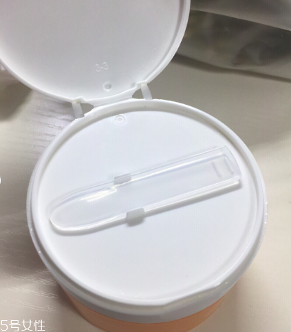 ukiss卸妝膏多少錢(qián) ukiss卸妝膏保質(zhì)期