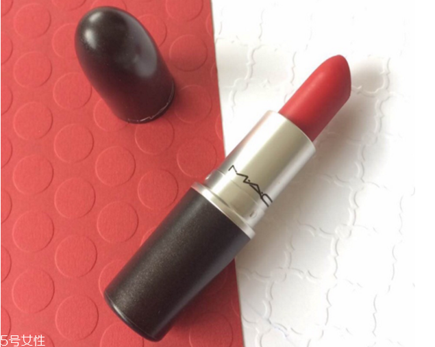 秋冬口紅顏色推薦 秋冬鐵銹磚紅色口紅推薦 秋冬口紅顏色推薦 秋冬鐵銹磚紅色口紅推薦
