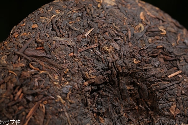 普洱為什么要壓成餅 有3個(gè)原因 普洱為什么要壓成餅 有3個(gè)原因