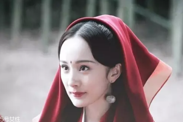 八字劉海是一次性的的嗎 八字劉海女星代表盤(pán)點(diǎn) 八字劉海是一次性的的嗎 八字劉海女星代表盤(pán)點(diǎn)