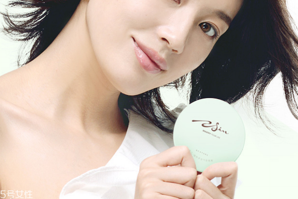 隔離霜怎么用才正確 加入精華舒緩敏感 隔離霜怎么用才正確 加入精華舒緩敏感