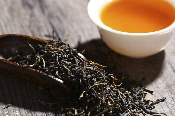 黑茶為什么苦 可能是沖泡方法不對 黑茶為什么苦 可能是沖泡方法不對