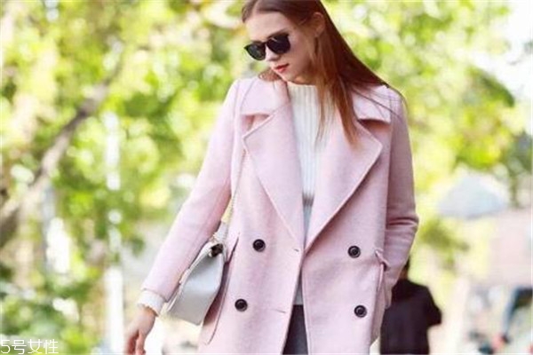 什么顏色大衣顯氣質(zhì) 顯白又時尚 什么顏色大衣顯氣質(zhì) 顯白又時尚