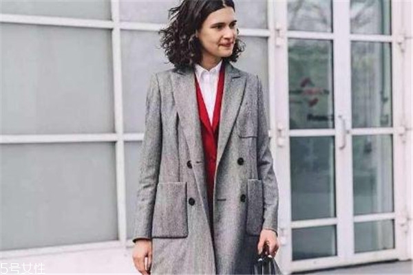 什么顏色大衣顯氣質(zhì) 顯白又時尚 什么顏色大衣顯氣質(zhì) 顯白又時尚