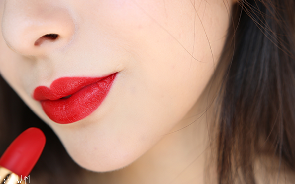 蘭蔻口紅哪個(gè)色號(hào)適合黃皮 蘭蔻口紅這幾款賣的火熱 蘭蔻口紅哪個(gè)色號(hào)適合黃皮 蘭蔻口紅這幾款賣的火熱