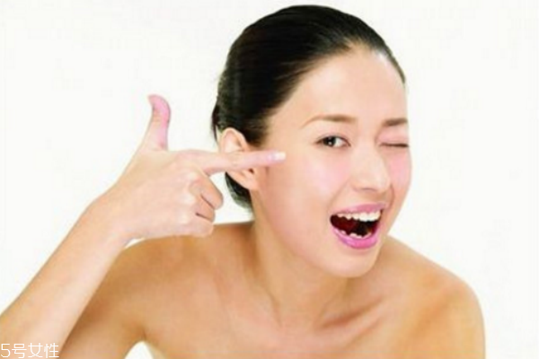 還敢擠痘痘，你知道擠出來(lái)的是什么嗎