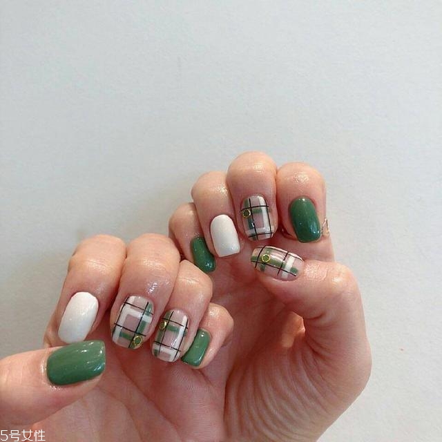 靚麗秋日美甲圖片 一整個秋天都不用愁啦 靚麗秋日美甲圖片 一整個秋天都不用愁啦