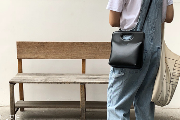 皮包沾上紅酒怎么清洗 這樣來處理 皮包沾上紅酒怎么清洗 這樣來處理