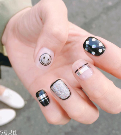 秋冬必備美甲 連指尖都這么撩人 秋冬必備美甲 連指尖都這么撩人