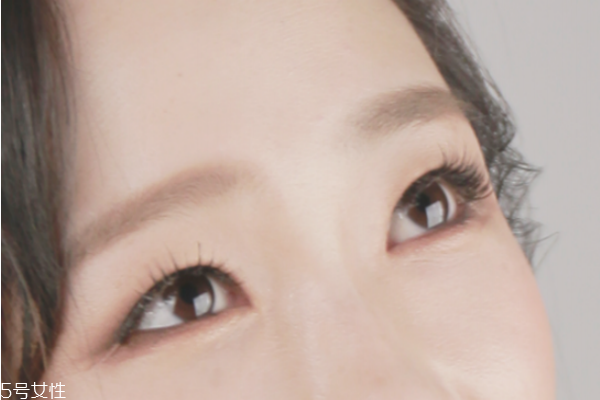 怎么畫(huà)性感的妝容 性感風(fēng)的妝容教程