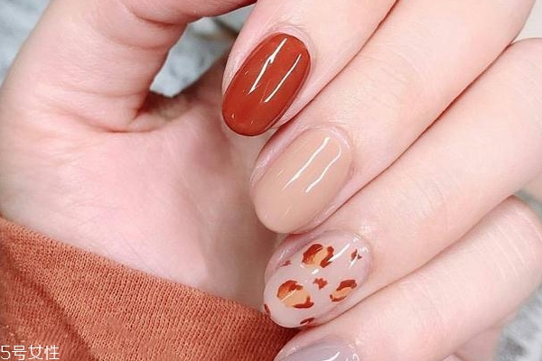 靚麗秋日美甲圖片 一整個秋天都不用愁啦 靚麗秋日美甲圖片 一整個秋天都不用愁啦