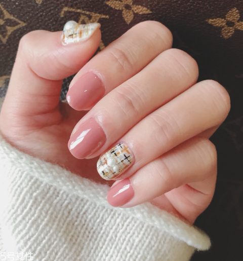 靚麗秋日美甲圖片 一整個秋天都不用愁啦 靚麗秋日美甲圖片 一整個秋天都不用愁啦