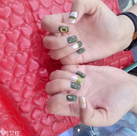 靚麗秋日美甲圖片 一整個秋天都不用愁啦 靚麗秋日美甲圖片 一整個秋天都不用愁啦