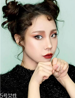 萬(wàn)圣節(jié)妝容可愛(ài) 萬(wàn)圣節(jié)特蕾婭妝容教程 萬(wàn)圣節(jié)妝容可愛(ài) 萬(wàn)圣節(jié)特蕾婭妝容教程