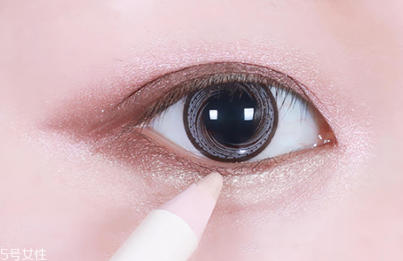 萬(wàn)圣節(jié)妝容可愛(ài) 萬(wàn)圣節(jié)特蕾婭妝容教程 萬(wàn)圣節(jié)妝容可愛(ài) 萬(wàn)圣節(jié)特蕾婭妝容教程