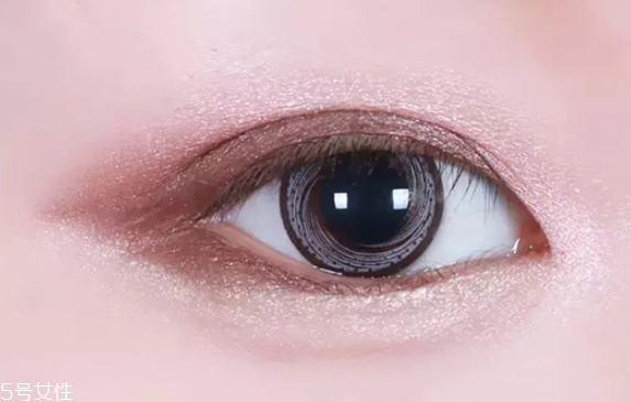 萬(wàn)圣節(jié)妝容可愛(ài) 萬(wàn)圣節(jié)特蕾婭妝容教程 萬(wàn)圣節(jié)妝容可愛(ài) 萬(wàn)圣節(jié)特蕾婭妝容教程