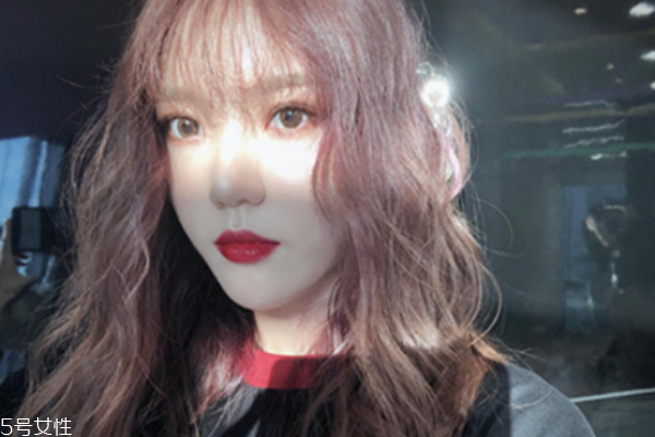 口紅什么顏色顯白 這3個(gè)色號(hào)氣質(zhì)簡直開掛