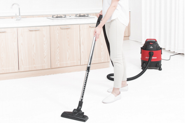 吸塵器壞了怎么修 吸塵器充電好還是插電好 吸塵器壞了怎么修 吸塵器充電好還是插電好