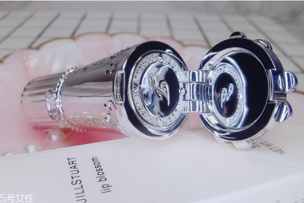 jillstuart唇膏保質(zhì)期多久 打開后1年內(nèi)用完 jillstuart唇膏保質(zhì)期多久 打開后1年內(nèi)用完