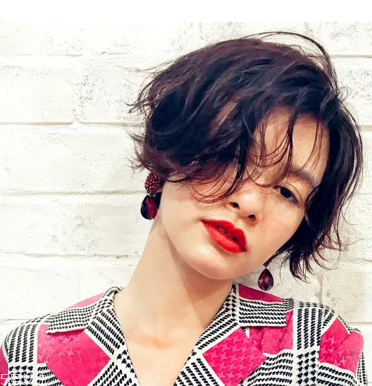 秋冬扎什么發(fā)型好看 這幾款一分鐘能搞定 秋冬扎什么發(fā)型好看 這幾款一分鐘能搞定