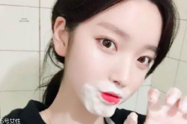 為什么敷完面膜臉更干 這3件事得不償失 為什么敷完面膜臉更干 這3件事得不償失