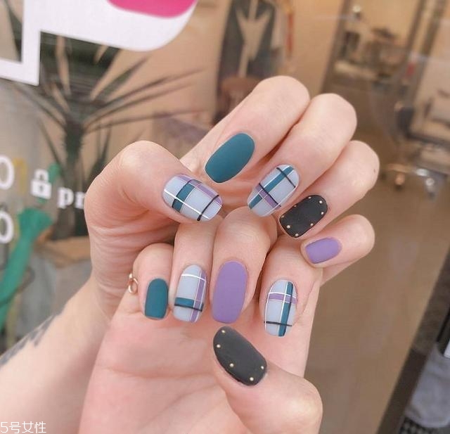 靚麗秋日美甲圖片 一整個秋天都不用愁啦 靚麗秋日美甲圖片 一整個秋天都不用愁啦