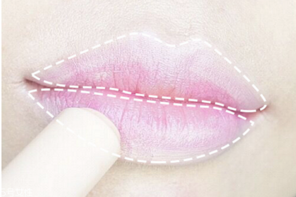 花瓣唇怎么畫(huà) 花瓣唇畫(huà)法