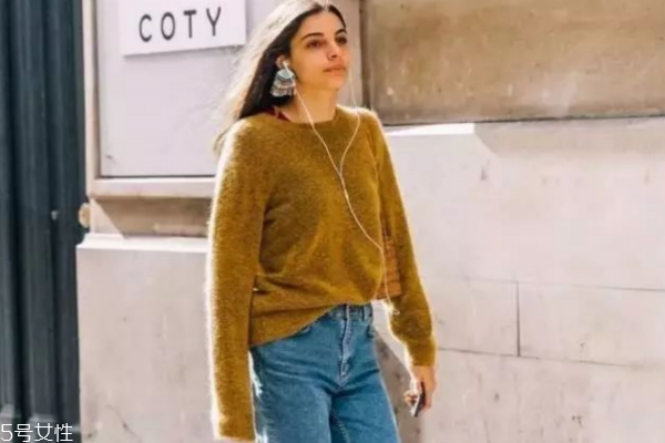 毛衣為什么會(huì)起球 大多因?yàn)槟Σ? alt=